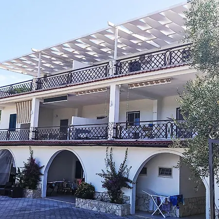 Bilocale Panoramico Due By Interhome *